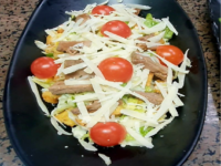 Caesar salad with tuna (200 gr)